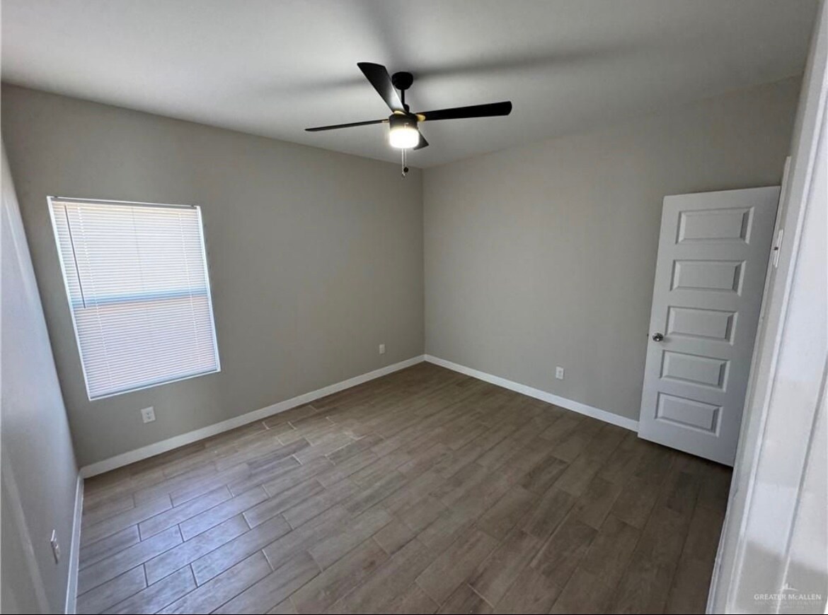 Building Photo - 311 W Campeche Ave