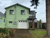 Building Photo - Upstairs 1 bedroom apartment with garage!