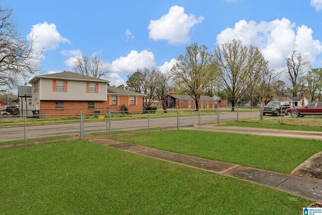 Building Photo - 1737 Boise Ave SW