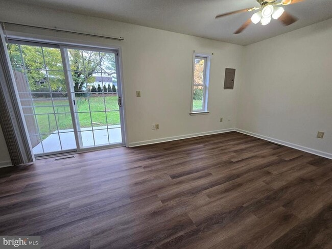 Building Photo - 116 Lowber St