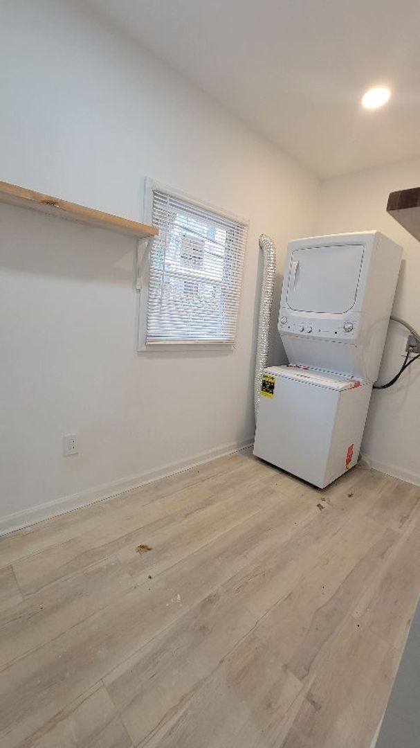 Building Photo - Don't miss out on this gem in Philadelphia!