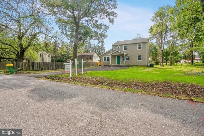 Building Photo - 1313 Paul Dr