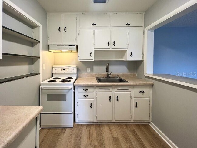 Building Photo - 436 NW 30th Ave