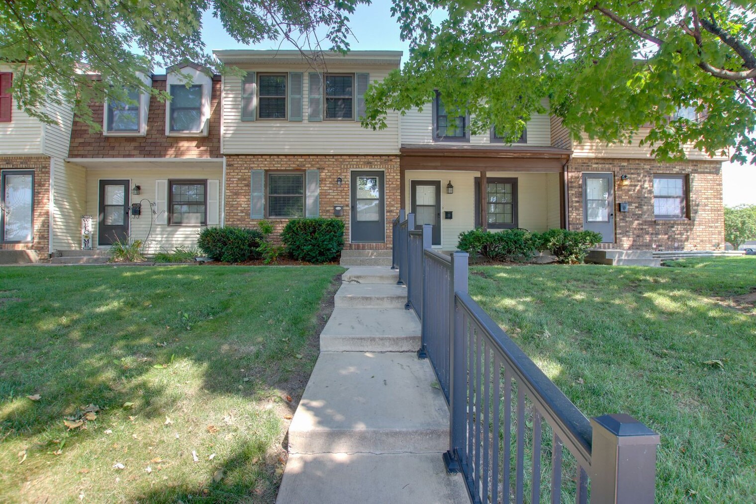 Building Photo - 5368 N Linwood Ave