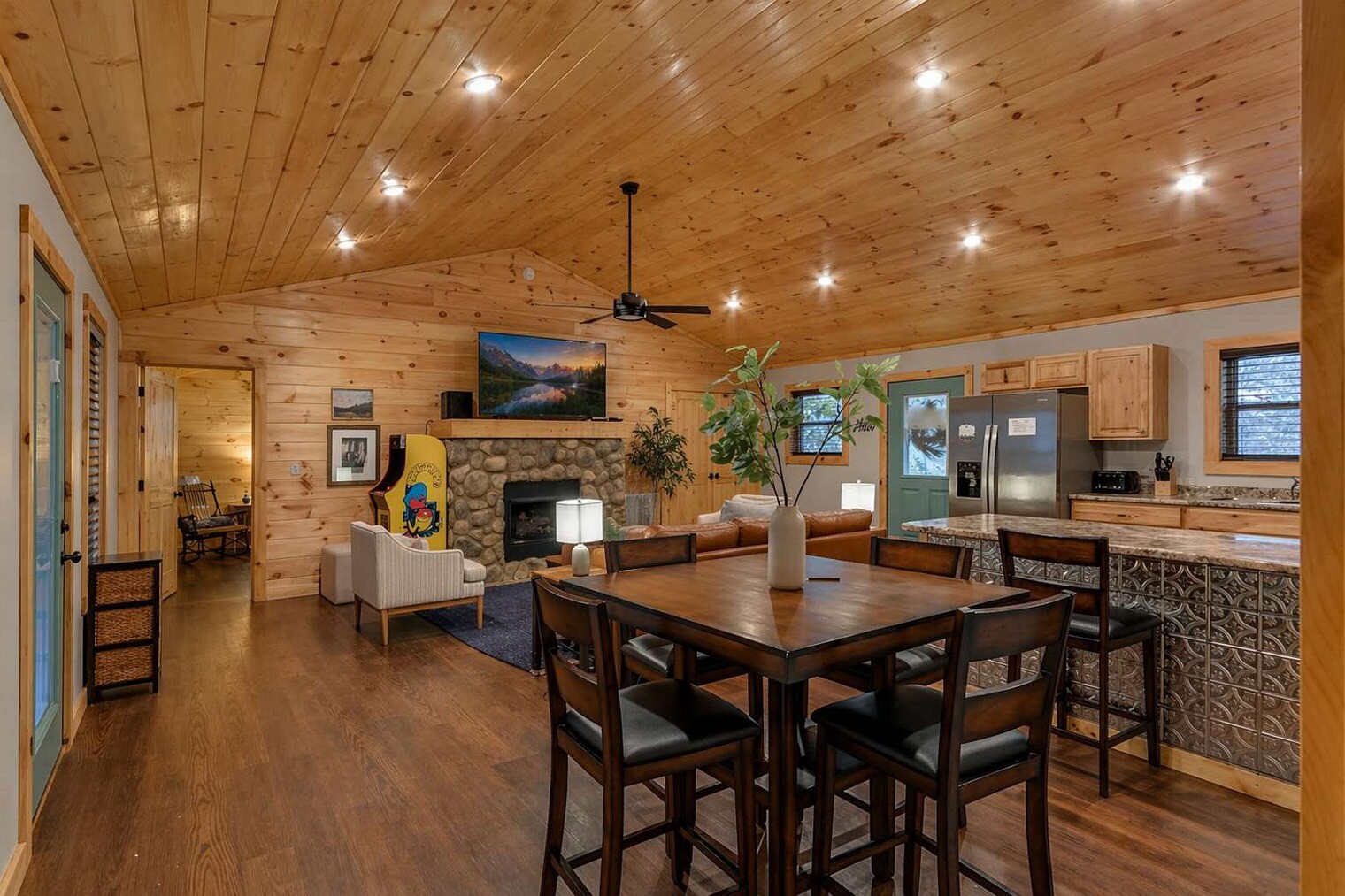 Building Photo - 5151 Riversong Way
