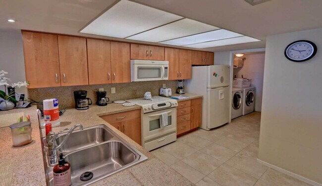 Building Photo - 2216 Gulf Blvd