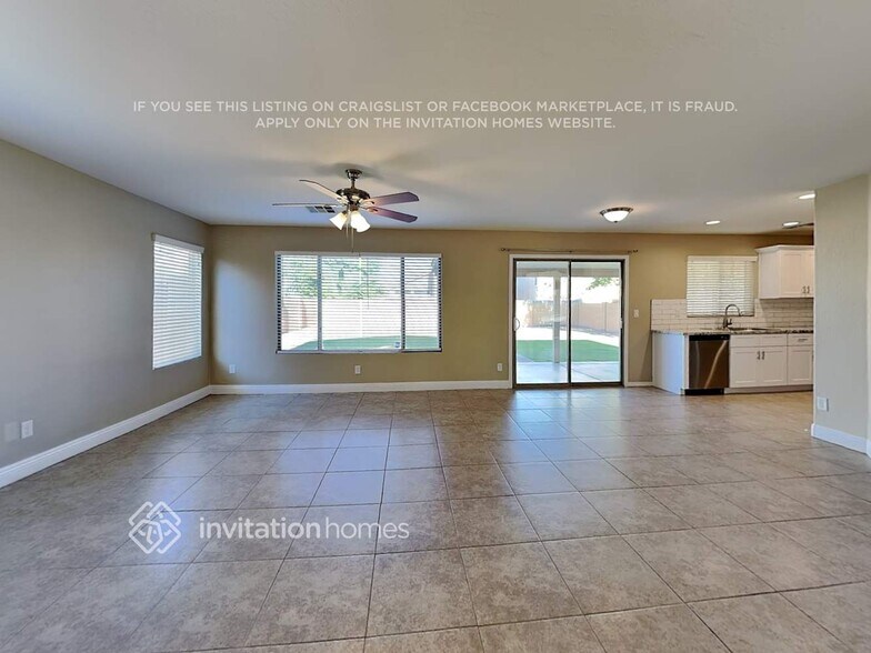 Building Photo - 2576 W Prospector Way