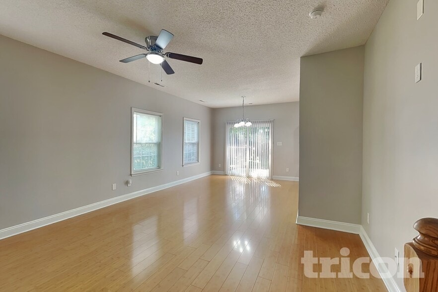 Building Photo - 13706 Traherne Ct