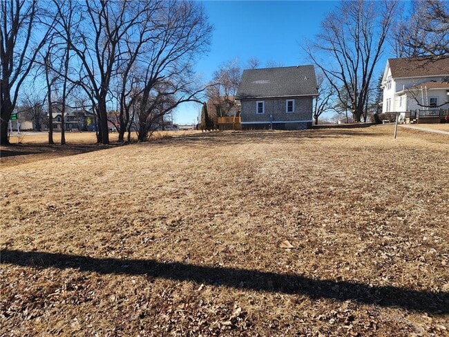 Building Photo - 1333 1st Ave