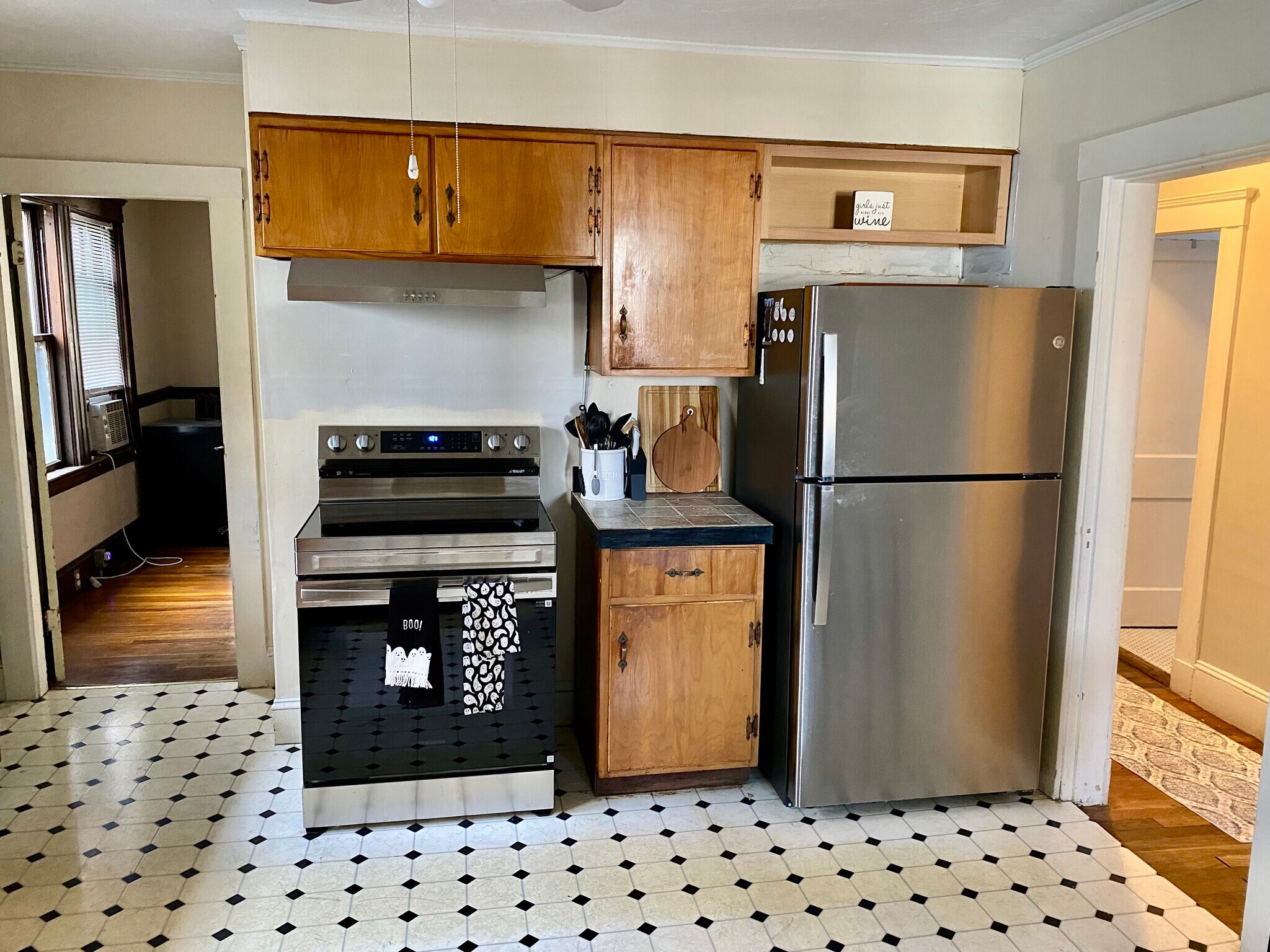 Building Photo - 171 Hillside St