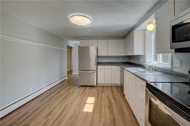 Building Photo - 140 Phillips Rd