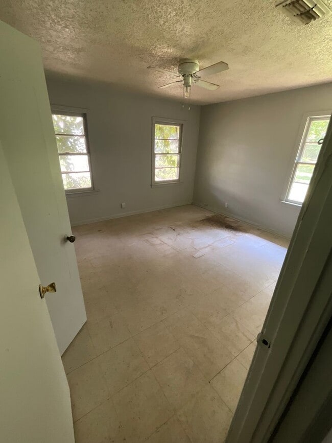 Building Photo - 3208 Murphy-