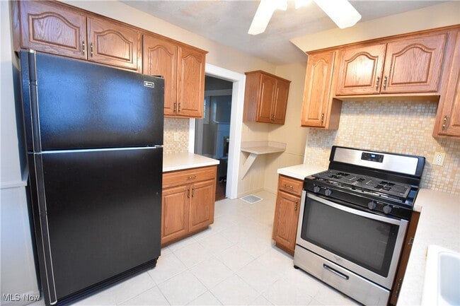 Building Photo - 1660 Glenmount Ave