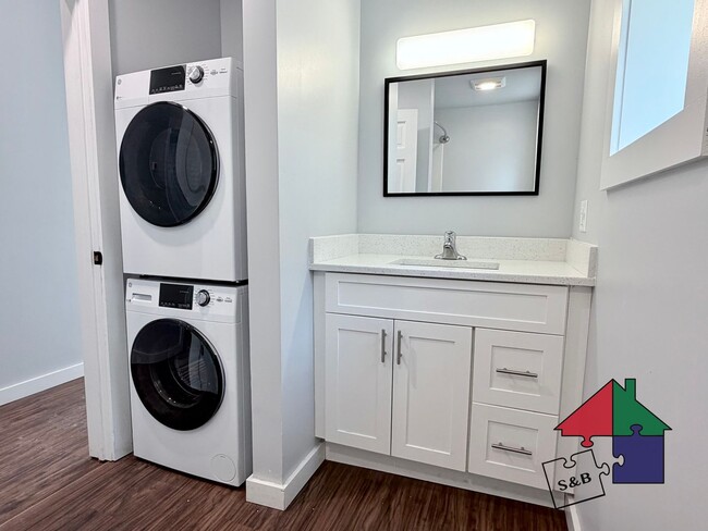 Building Photo - 33 Granite St