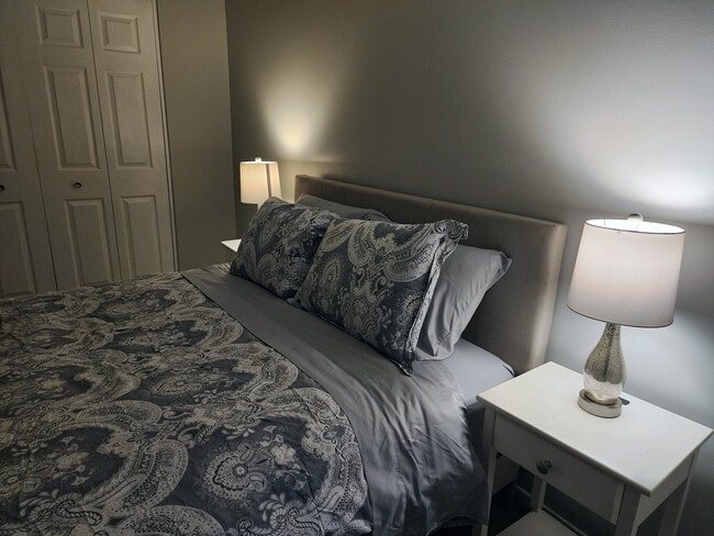 Building Photo - 5740 Yellowrose Ct