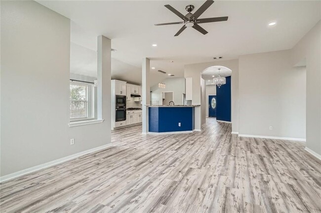 Building Photo - 2920 Cajuiles Dr