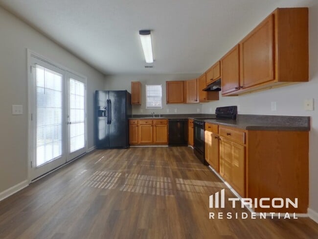 Building Photo - 386 Fox Trot Dr