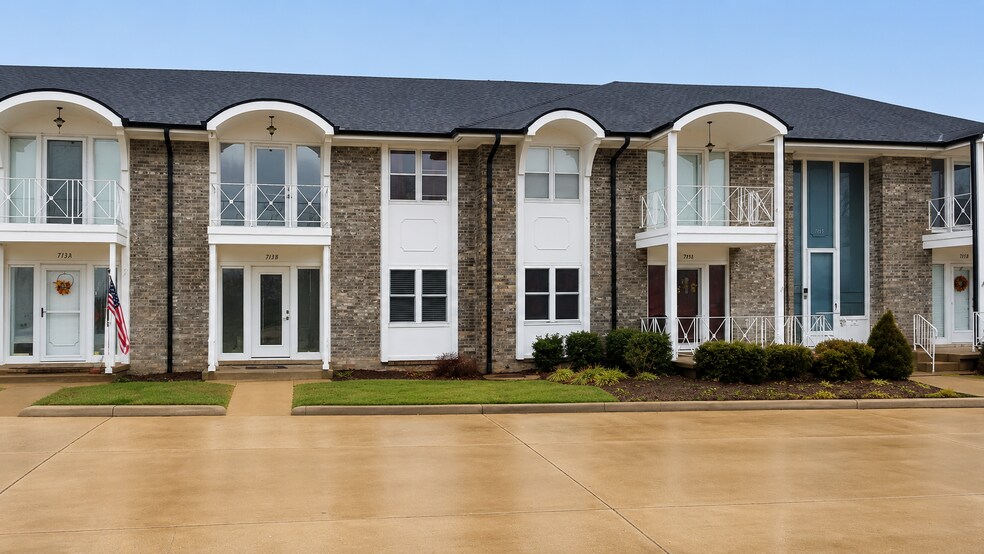 Building Photo - 715 N Stackman Dr