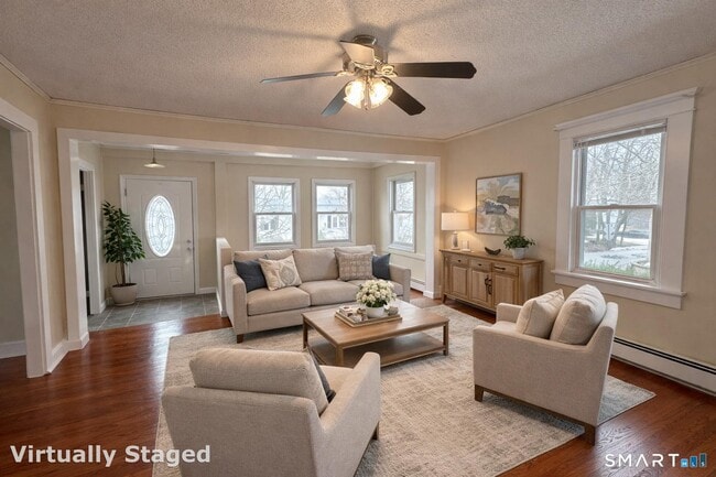 Building Photo - 557 Strong St