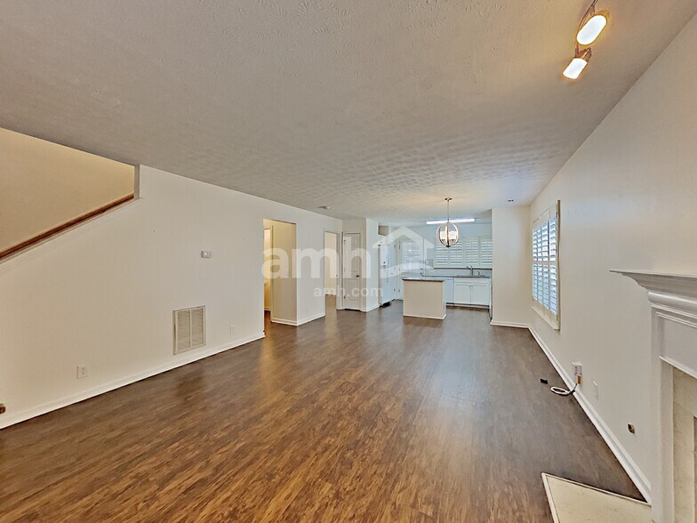 Building Photo - 7320 Middlebrook Cir