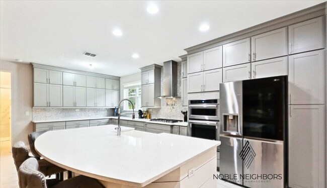 Building Photo - 75470 Sunberry Dr