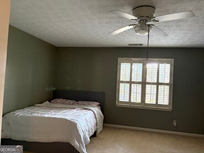 Building Photo - 1224 Hunters Dr