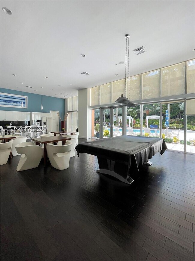 Building Photo - 18800 NE 29th Ave