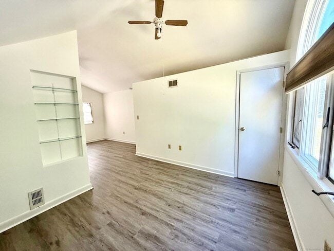 Building Photo - 151 Bailey Ave