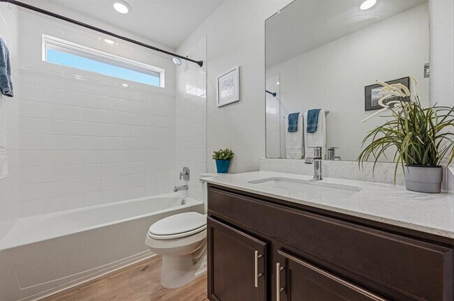 Building Photo - 7511 Traylor Cv