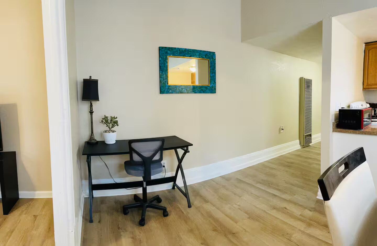 Building Photo - 906 E St