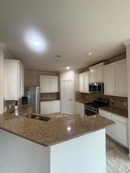 Building Photo - 19806 Amber Village Ln