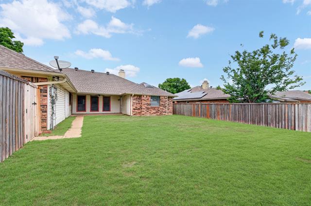 Building Photo - 918 Green Brook Dr