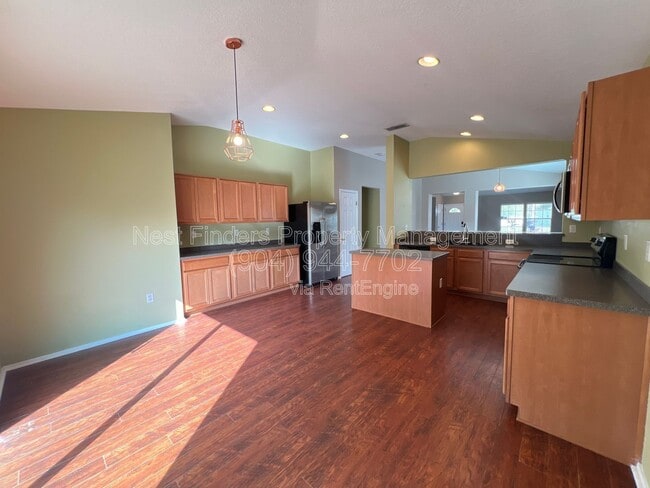 Building Photo - 395 Candlebark Dr