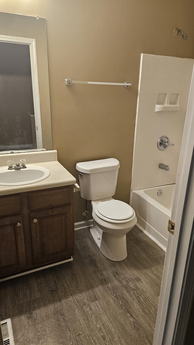 Building Photo - 5612 Union Pointe Dr