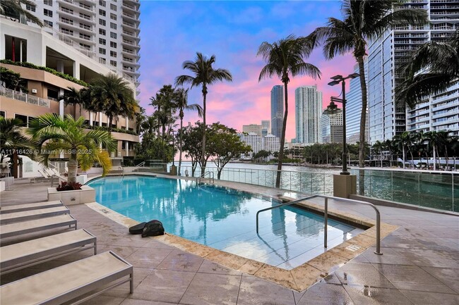 Building Photo - 901 Brickell Key Blvd