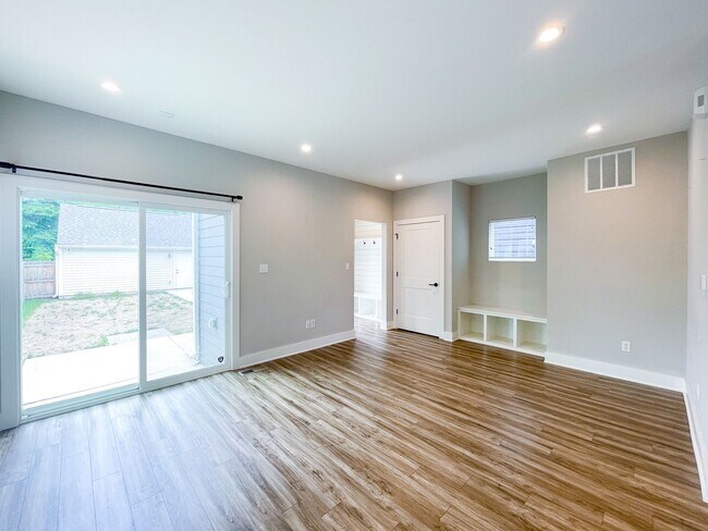 Building Photo - 20 Central Greens Blvd