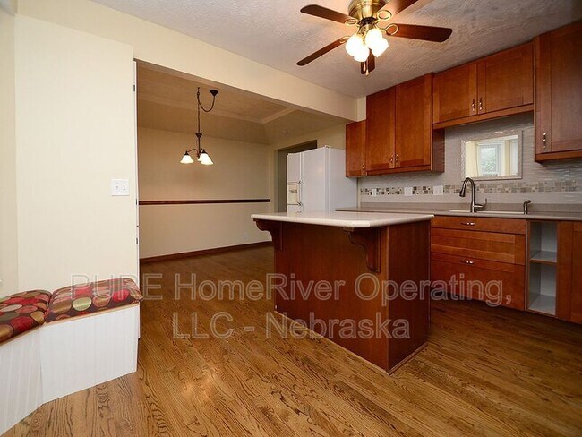 Building Photo - 2121 S 163rd Cir