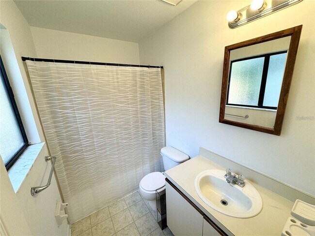 Building Photo - 2300 SW 43rd St