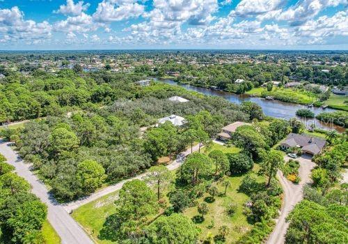 Building Photo - 1648 Bayshore Dr