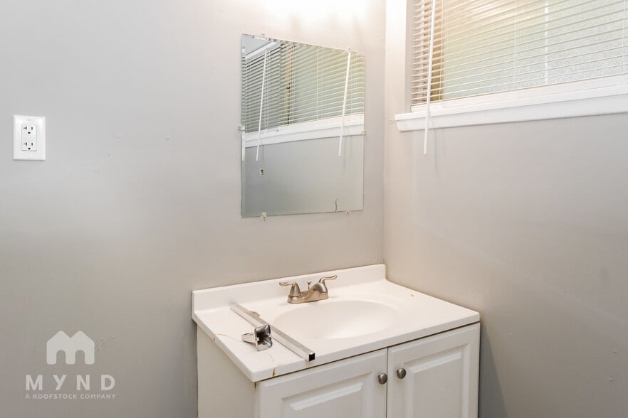 Building Photo - 3513 Rosedale Dr NW