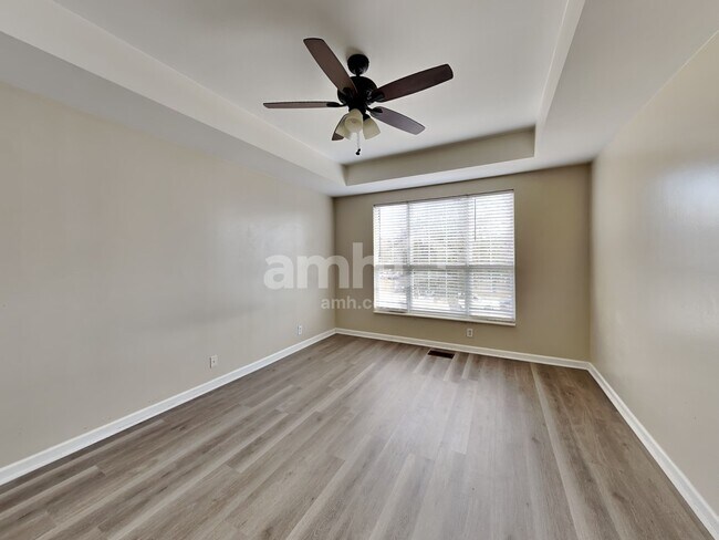 Building Photo - 2365 Edencrest Dr