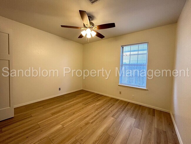 Building Photo - For Lease | South Tulsa - Union Schools | $1800 Rent