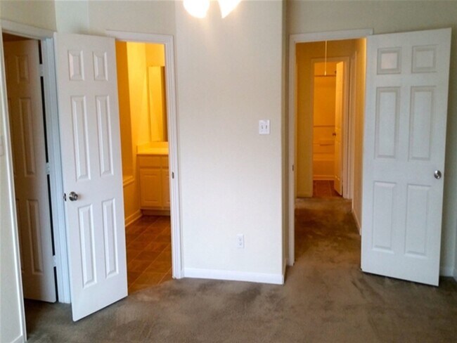 Building Photo - 4345 Medina River Loop