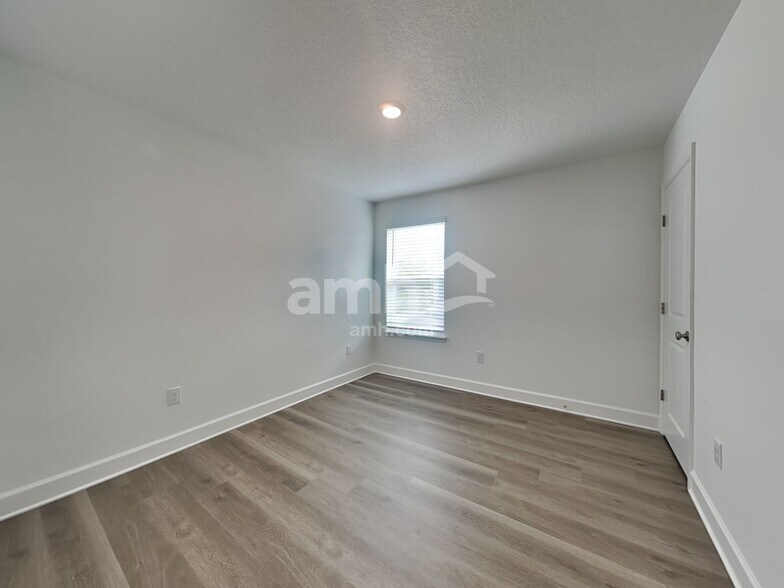 Building Photo - 37869 Dusty Saddle Ln