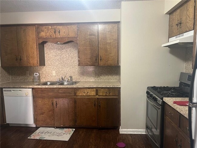 Building Photo - 937 S Carl St