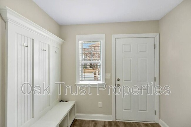 Building Photo - 4120 Rigsby Ln