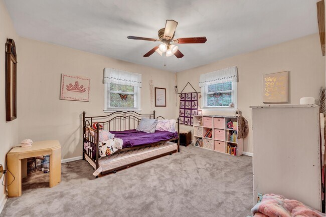 Building Photo - 6734 McKinney St