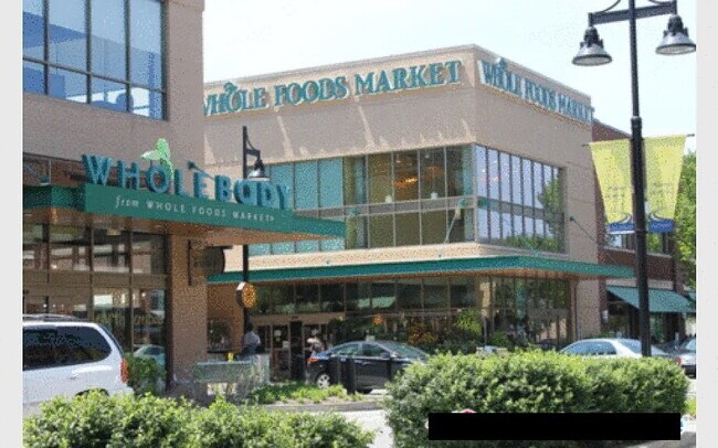 Building Photo - "Spacious 2600 Sq Ft Opportunity in Nashville's Prime Location!"