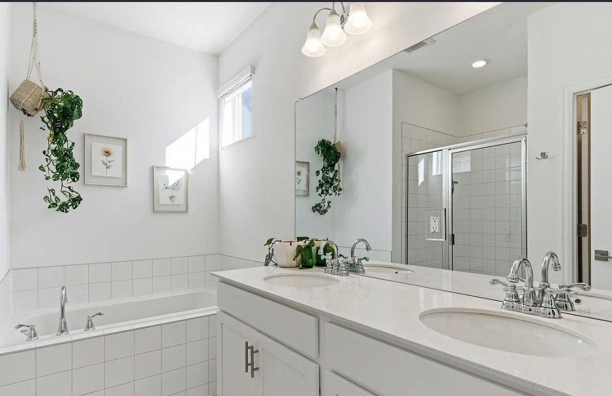 Building Photo - 1928 Rosen Dr