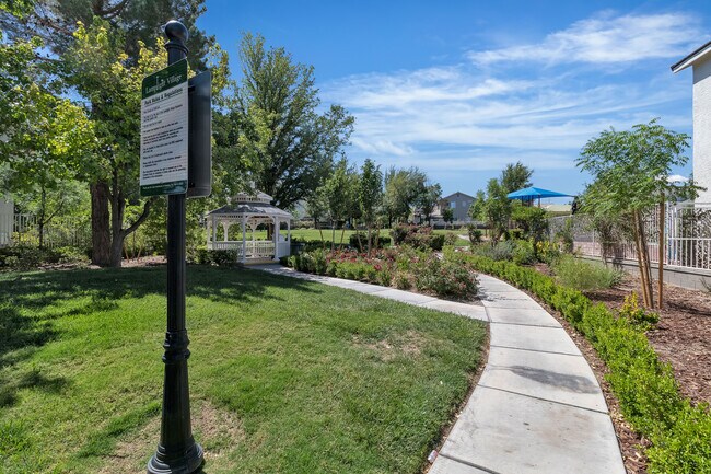 Building Photo - 1568 Lamplight Village Ln